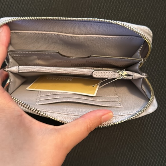 Michael Kors Wallet Size OS Color Lavender Silver - Picture 9 of 9